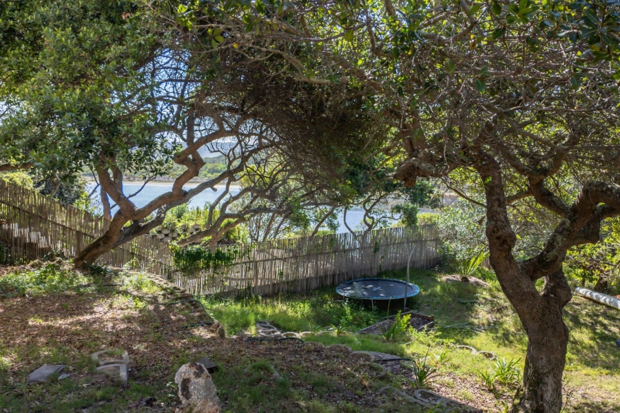 4 Bedroom Property for Sale in Kingfisher Creek Western Cape